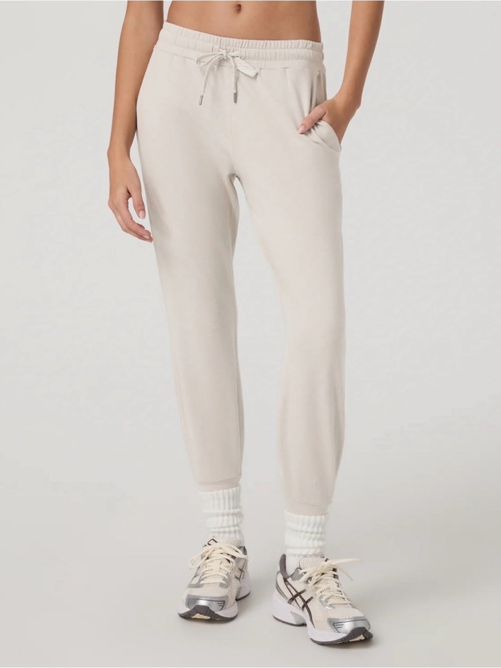 VUORI | NWT Granite Performance Neutral Joggers in Milkweed Heather | Sz M
